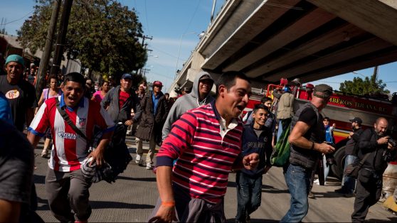 La frontera norte derrota a la caravana de migrantes en su primer encuentro