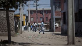 El dominio del narco en las poblaciones más vulnerables de Santiago