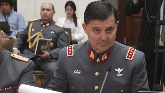 ¿Caminando hacia un nuevo Chile? Sobre el libro ‘Un Ejército de todos’