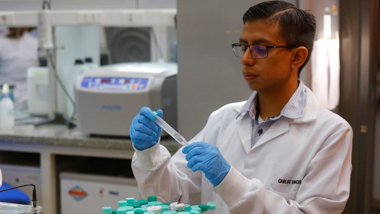 La privatización de la inteligencia pública: cómo el Estado chileno financia su propia ceguera estratégica