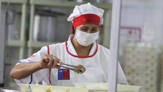 Hambre para los pobres, universidad para los ricos: el plan de Hacienda en Educación