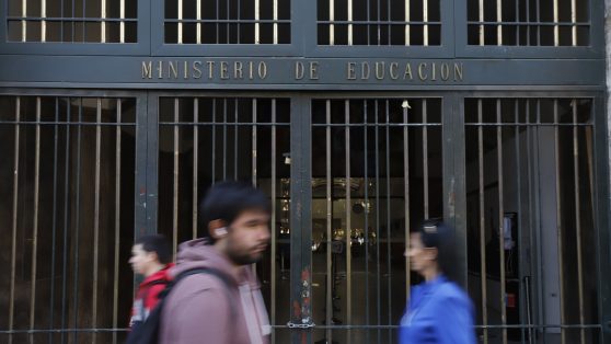 Educación: ¿los niños primeros o últimos en la fila?