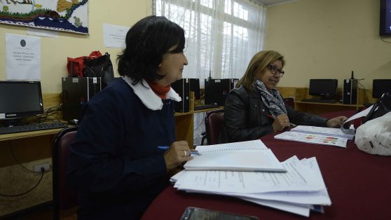 La Carrera Docente cumplió diez años: ¿por qué tantos docentes siguen fuera del sistema que debía desarrollarlos?
