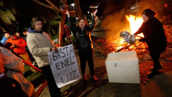 Apagón en Santiago: las fallas y mentiras que la SEC le imputa a ENEL