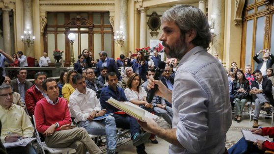 Olvide algoritmos y atajos: no saldremos de esta crisis sin deliberación política