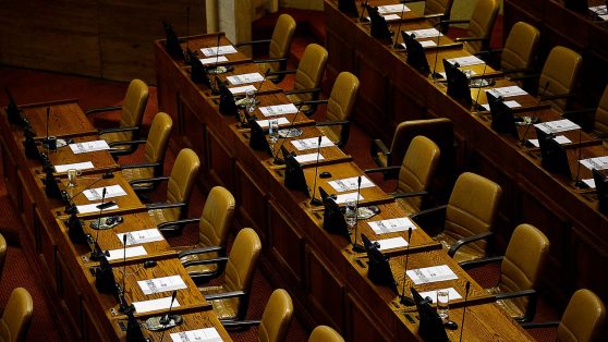 Convención Constitucional: mecanismos de paridad redujeron a 2,9% la brecha de representatividad de las mujeres