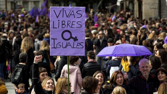 Mujeres: un espejo donde los hombres se ven reflejados