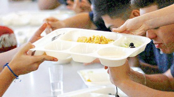 19 mil escolares con señales de desnutrición: las historias que se viven en las escuelas donde aumentaron los casos