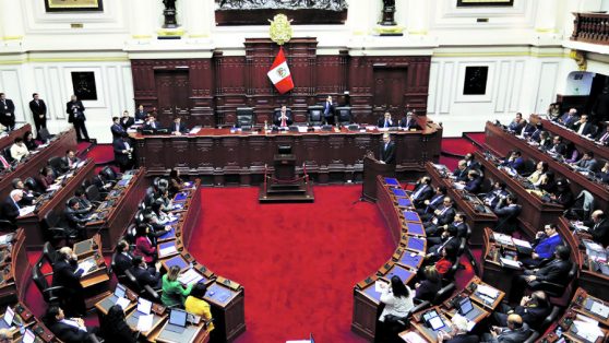 Partido religioso da la sorpresa en Perú: ¿es una amenaza para las reivindicaciones de género?