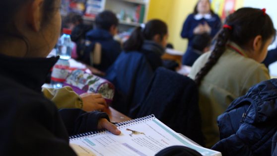 Escuelas no rinden uno de cada tres pesos que entrega el Estado para niños vulnerables