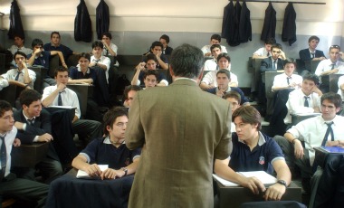 Calidad de la educación, escasez de profesores(as) y admisión a las carreras pedagógicas el 2025: la peligrosa tentación "del sillón de don Otto"