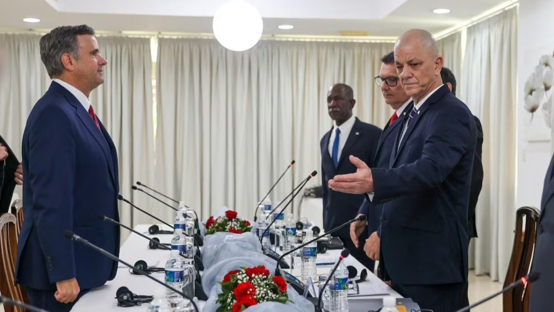 La CIA se dirige a Cuba