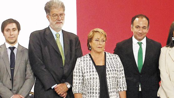 Así se atrincheran los partidos para reducir el impacto de las leyes que los regularán