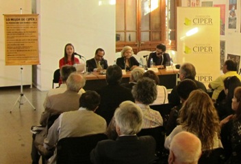 Lanzamiento de “Lo mejor de Ciper 2” en la Feria del Libro