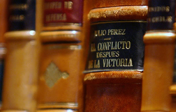 Reportaje de CIPER sobre biblioteca de Pinochet gana premio de la fundación de García Márquez