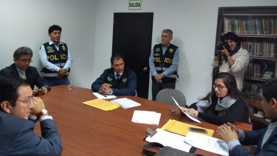 Fiscalía peruana irrumpe en IDL Reporteros por audios que revelan corrupción en el sistema judicial