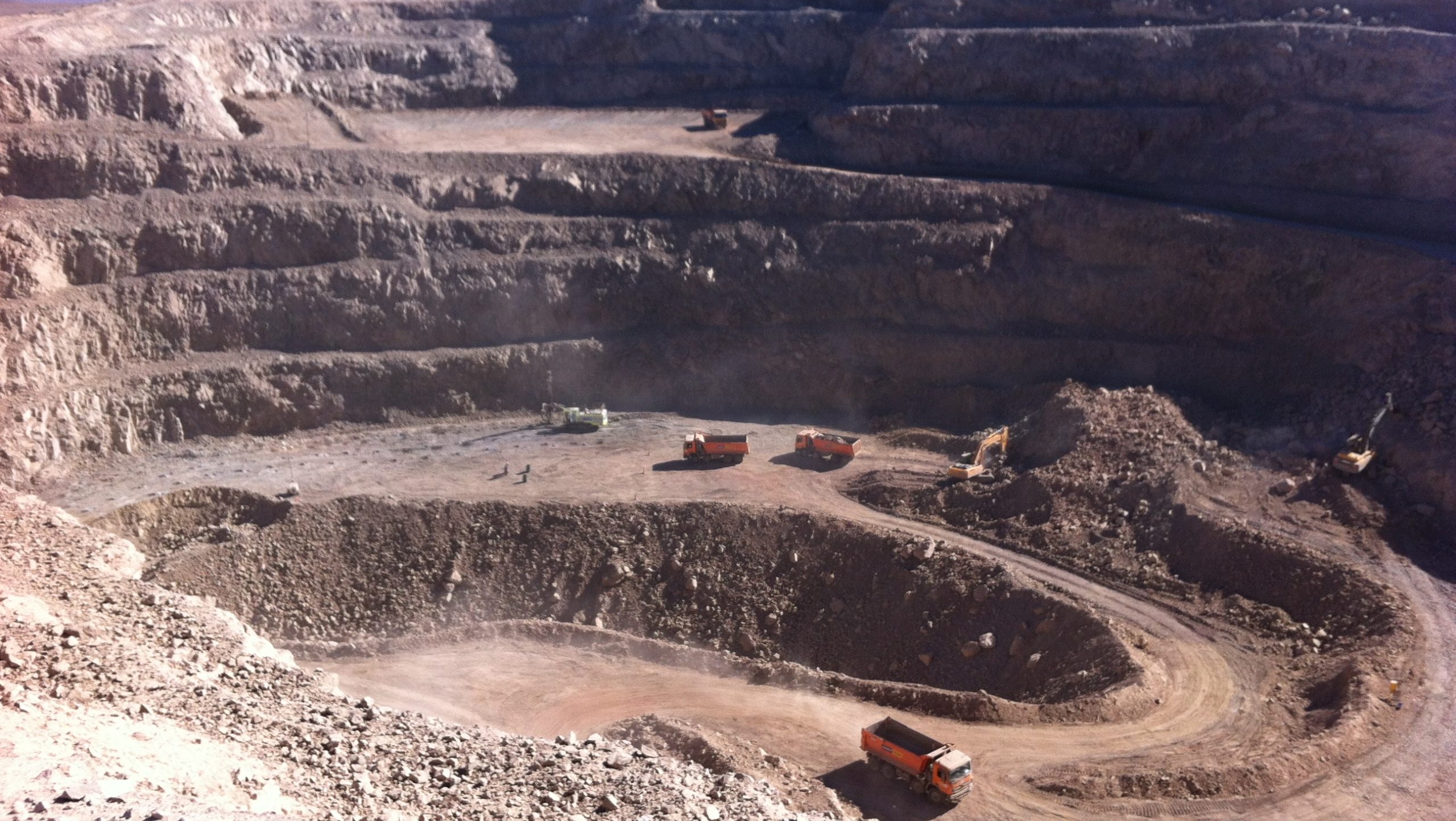 Graves irregularidades en calificación ambiental de Barrick en el Valle de Elqui
