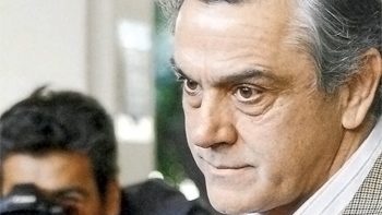 Los pagos bajo investigación a Longueira y su red de boleteros suman más de $900 millones