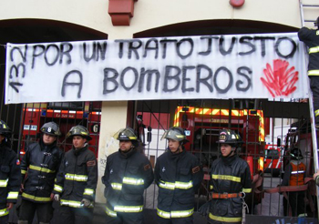 La Junta Nacional de Bomberos bajo fuego cruzado