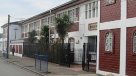 Monjas en pie de guerra: Religiosas denuncian a subdirector de su colegio y madre superiora lo respalda