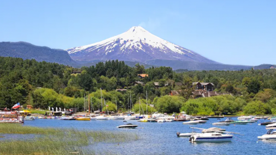 Pucón: Contraloría detecta 273 casas en el borde del lago Villarrica que no pagan contribuciones por uso residencial