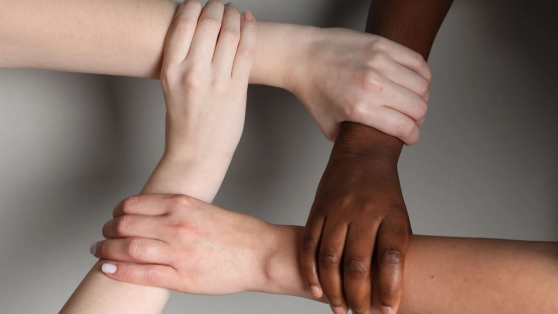 El racismo que “no existe” (pero detiene personas)