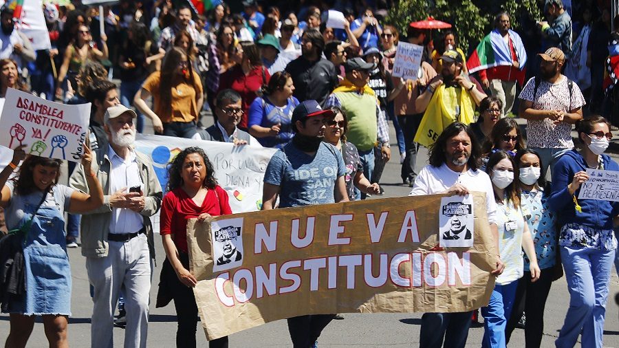 Para sumarse al debate: lo que debemos saber de la Constitución y por qué  hay que cambiarla – CIPER Chile